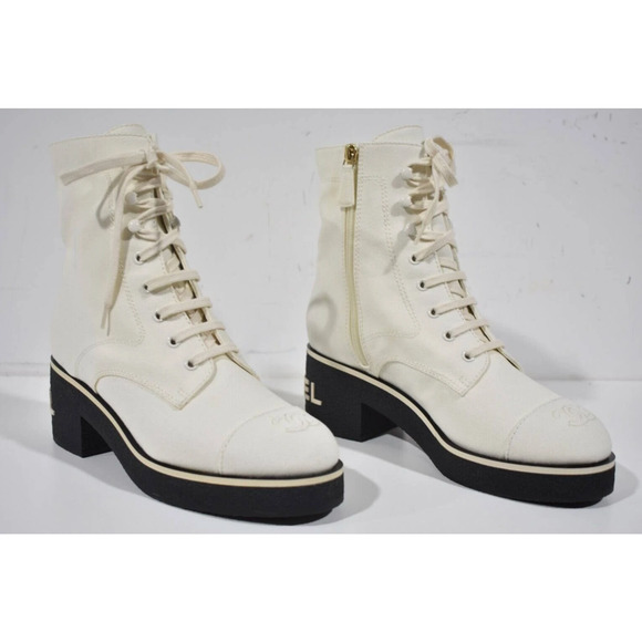 Chanel 21C White Fabric CC Logo Combat Lace Up Tie Ankle Moto Short Heel Boot 39 - Picture 4 of 12